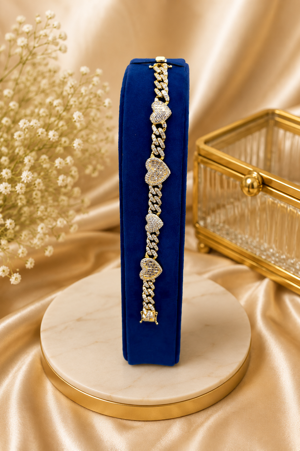 Golden Heart Charm Link Bracelet