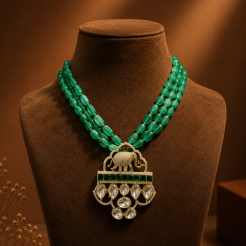 92.5 Emerald Royale Elephant Pendant Necklace